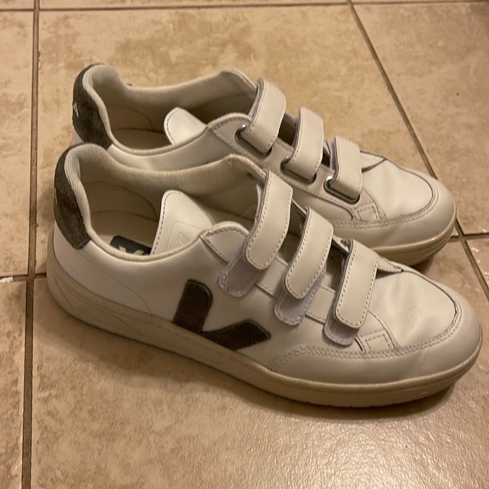 Veja Velcro Sneakers